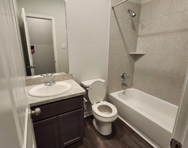 11318 Cora Lane - Photo Thumbnail 16