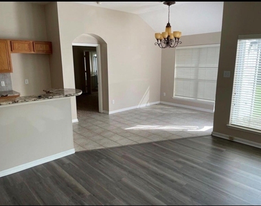 15119 Wimberly Park Drive - Photo Thumbnail 9