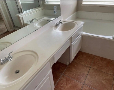 15119 Wimberly Park Drive - Photo Thumbnail 14