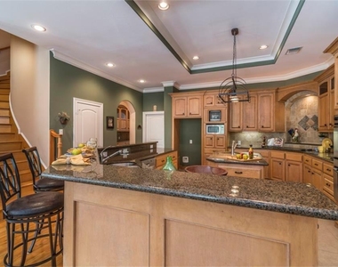 15306 Coastal Oak Court - Photo Thumbnail 11