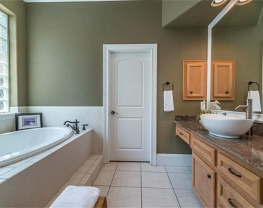 15306 Coastal Oak Court - Photo Thumbnail 20