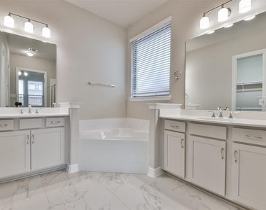 27124 Regal Scott Drive - Photo Thumbnail 26