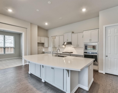 27124 Regal Scott Drive - Photo Thumbnail 7