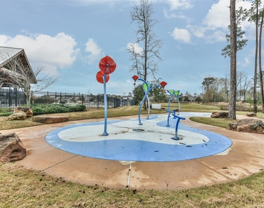 27124 Regal Scott Drive - Photo Thumbnail 41