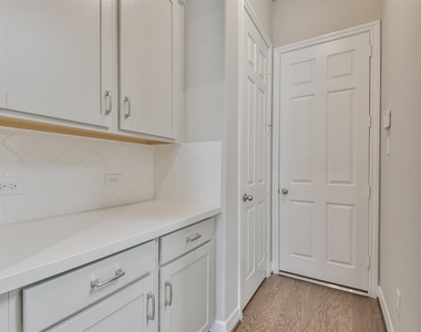 27124 Regal Scott Drive - Photo Thumbnail 21
