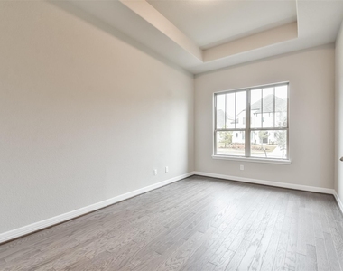 27124 Regal Scott Drive - Photo Thumbnail 16