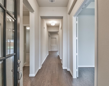 27124 Regal Scott Drive - Photo Thumbnail 3