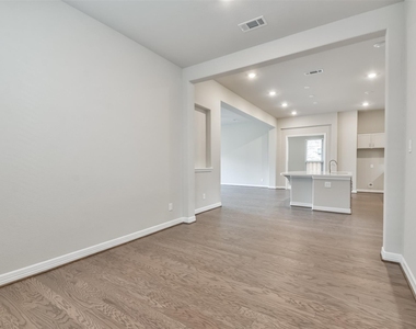 27124 Regal Scott Drive - Photo Thumbnail 15