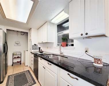 412 Land Grant Drive - Photo Thumbnail 15
