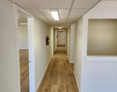 1301 N Avenue H - Photo Thumbnail 11