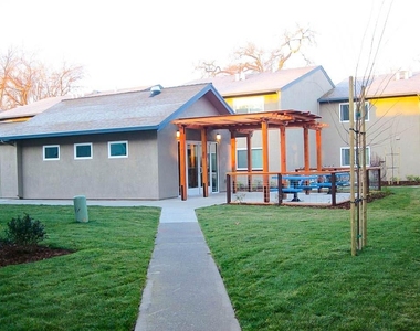 729 Nord Avenue - Photo Thumbnail 5