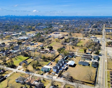 8025 Peachtree Street - Photo Thumbnail 3