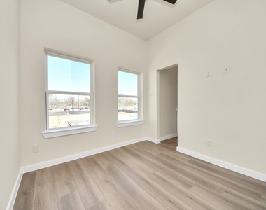 8025 Peachtree Street - Photo Thumbnail 21