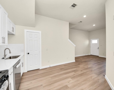 8025 Peachtree Street - Photo Thumbnail 18