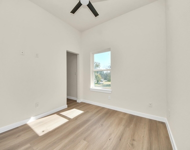 8025 Peachtree Street - Photo Thumbnail 30