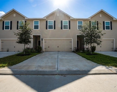 208 Autumn Berry Lane - Photo Thumbnail 2