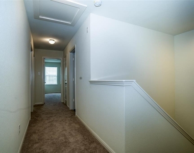 208 Autumn Berry Lane - Photo Thumbnail 19