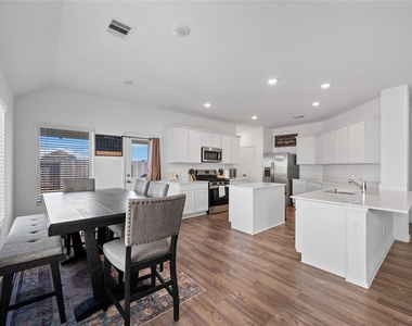 237 Augustine Way - Photo Thumbnail 9