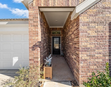 237 Augustine Way - Photo Thumbnail 2
