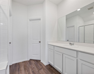 237 Augustine Way - Photo Thumbnail 18