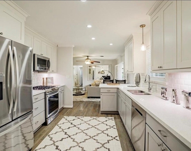 5403 Carew Street - Photo Thumbnail 10