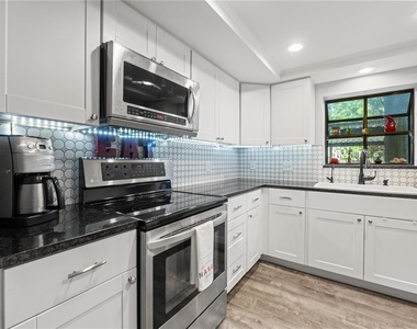 300 S Florida Avenue - Photo Thumbnail 18