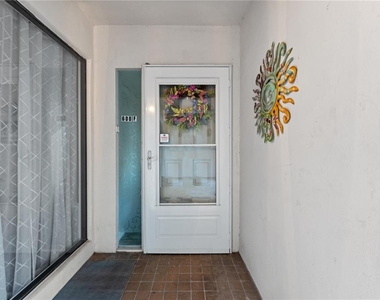 300 S Florida Avenue - Photo Thumbnail 4