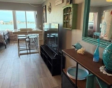 4575 Cove Circle - Photo Thumbnail 16