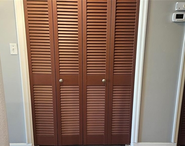 4575 Cove Circle - Photo Thumbnail 28
