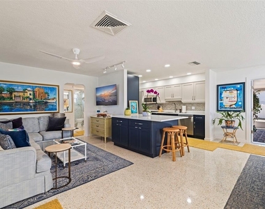 3038 58th Street S - Photo Thumbnail 4