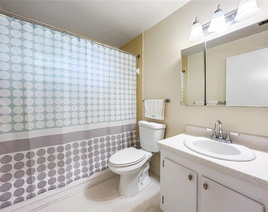 1706 Belleair Forest Drive - Photo Thumbnail 1