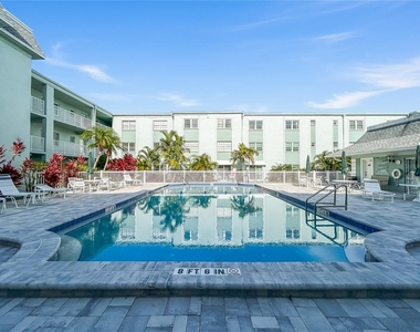 1706 Belleair Forest Drive - Photo Thumbnail 12