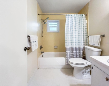 1706 Belleair Forest Drive - Photo Thumbnail 2