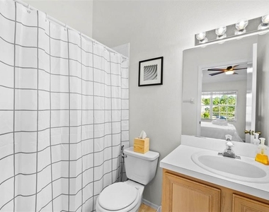 12444 Berkeley Square Drive - Photo Thumbnail 14