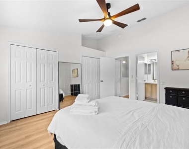 12444 Berkeley Square Drive - Photo Thumbnail 18