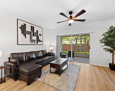 12444 Berkeley Square Drive - Photo Thumbnail 5