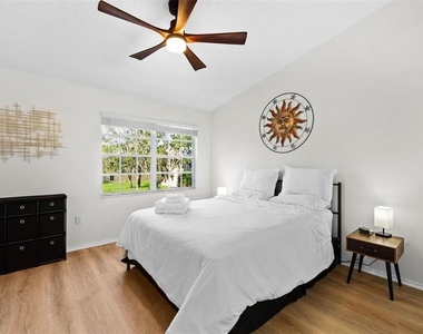 12444 Berkeley Square Drive - Photo Thumbnail 12