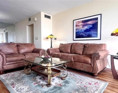 100 Pierce Street - Photo Thumbnail 9