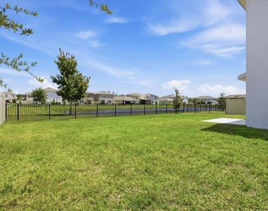 3126 Suncoast Blend Drive - Photo Thumbnail 12
