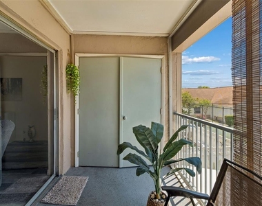 7210 N Manhattan Avenue - Photo Thumbnail 13
