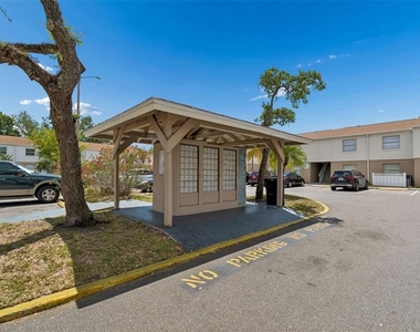 7210 N Manhattan Avenue - Photo Thumbnail 24