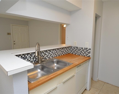 8645 Fancy Finch Drive - Photo Thumbnail 5