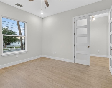 207 Athens Street - Photo Thumbnail 60