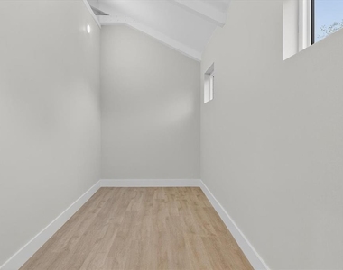 207 Athens Street - Photo Thumbnail 45