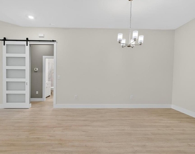 207 Athens Street - Photo Thumbnail 17