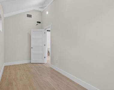 207 Athens Street - Photo Thumbnail 46