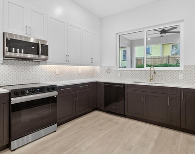 207 Athens Street - Photo Thumbnail 26