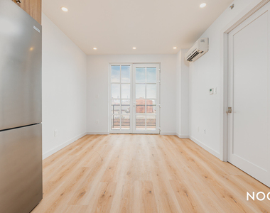 68 Gold Street - Photo Thumbnail 1