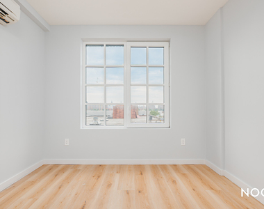 68 Gold Street - Photo Thumbnail 4
