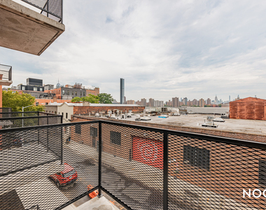 68 Gold Street - Photo Thumbnail 3